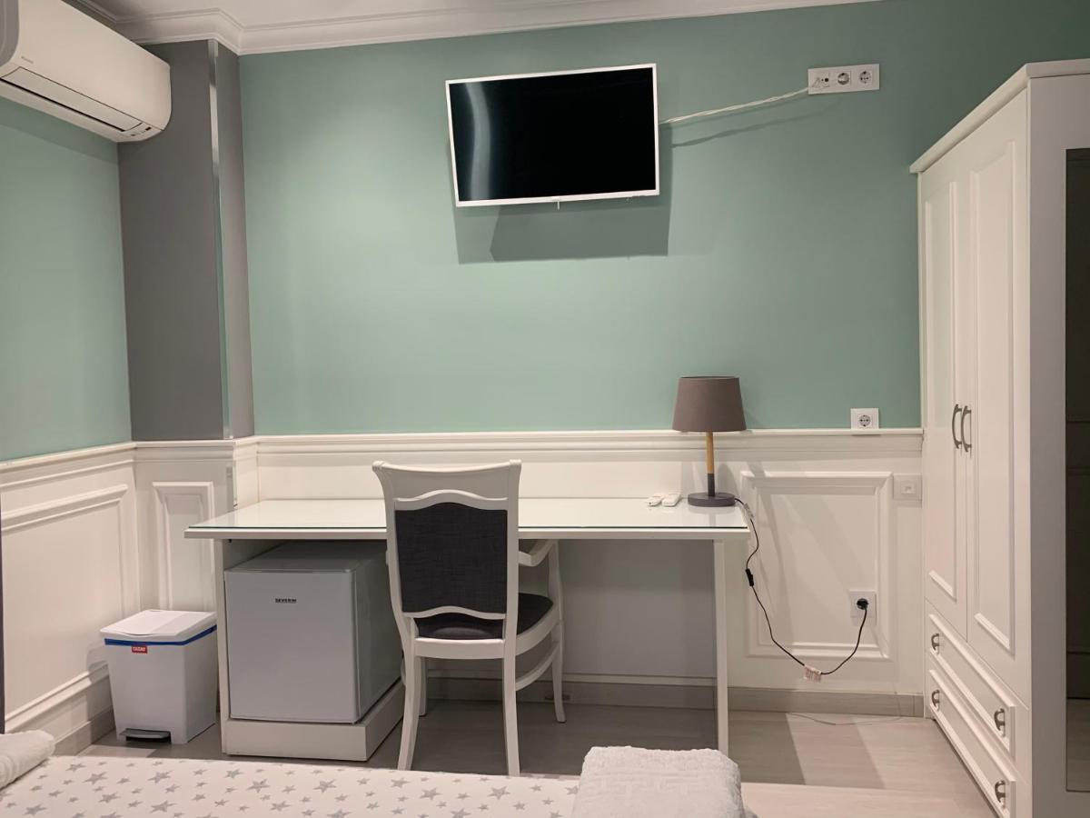 סאבאדל Hotel Ric מראה חיצוני תמונה