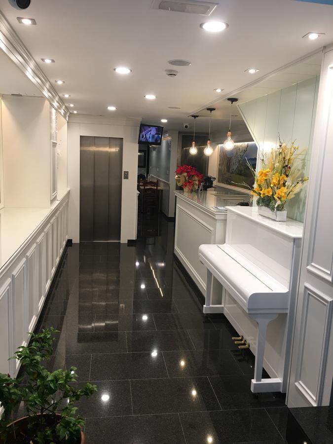 סאבאדל Hotel Ric מראה חיצוני תמונה